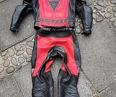 Dainese tech 2 motorbike leathers - Image 4/4