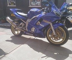 2001 Yamaha R6 - Image 7/8