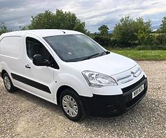 2011 Citroën Berlingo - Image 2/8