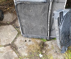 BMW x5 4.4 radiator and fan 2003 - Image 2/4