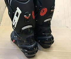 SIDI VERTIGO LEI ladies motorcycle black/white boots for sale - Image 6/10