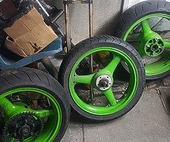 1998 c1 c2 Zx9r Front and two rear wheels