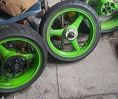 1998 c1 c2 Zx9r Front and two rear wheels