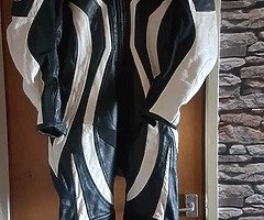 One piece motorcycle leathers - Image 5/5