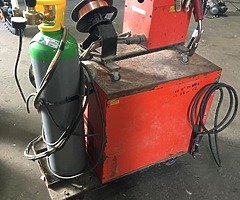 Kestra 350 mig welder