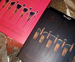 10 make up brushes