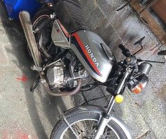 Honda CB 100