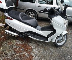 Honda fes 125