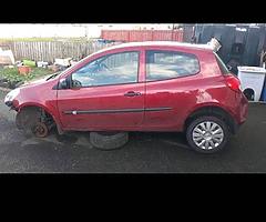 Renault Clio 2012 for breaking - Image 4/6