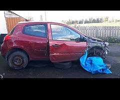 Renault Clio 2012 for breaking - Image 5/6