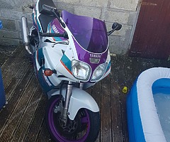 Yamaha yzf 600