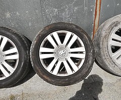 16" genuine Volkswagen alloys - Image 2/10