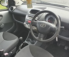 TOYOTA AYGO - Image 5/10