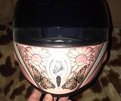 Ladies eye catching helmet