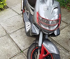 Here I have we Peugeot metal x100 moped we 100cc mot till 1st dec 19 will need bit tlc tbh