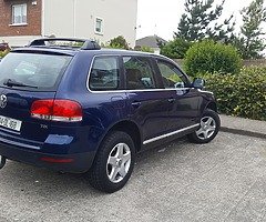 2010 Volkswagen Atlas - Image 2/10