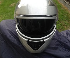 Motorbike helmets - Image 4/5