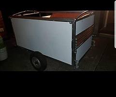 Dog trailer