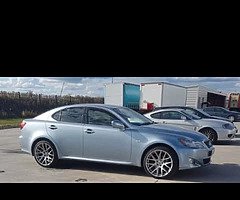 Lexus 220d - Image 4/4