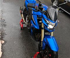 Suzuki GSR750 - Image 10/10