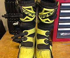 Youth motocross boots