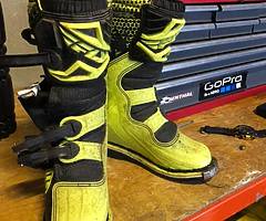 Youth motocross boots