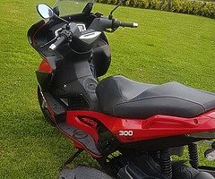 2009 gilera nexus 300cc