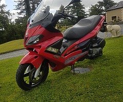 2009 gilera nexus 300cc - Image 4/4