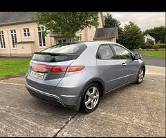 Honda Civic 2008 - Image 6/9