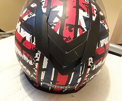 Motorcycle helmet