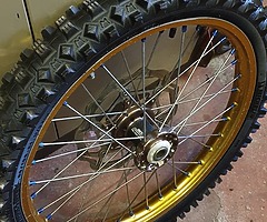 Talon carbon fiber hub and gold rims YZ450F new tyres and discs - Image 3/6