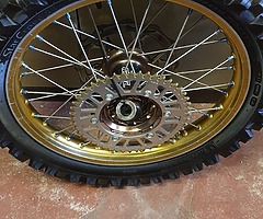 Talon carbon fiber hub and gold rims YZ450F new tyres and discs - Image 6/6