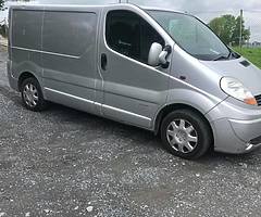 Wanted 786 2.0 vivaro traffic engine are buy complete van for parts - Image 3/5