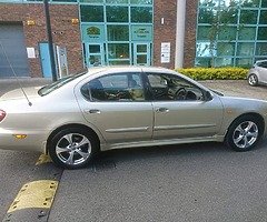 Nissan maxima